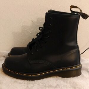 Dr. Martens Black Boots Women's Size 7
